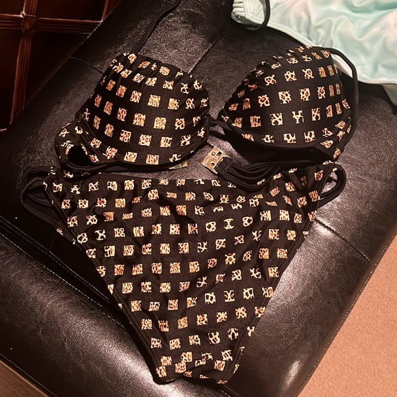 Two swimsuits - Minkpink and Reef - Picture 7 of 7